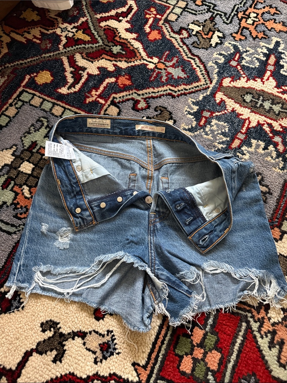 Women’s Ribcage Shorts - Picture 3 of 3